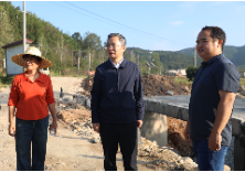 杨理诚到兴宁镇调研灾后恢复重建工作