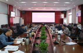 市第十八届政府第40次常务会议召开