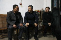 杨理诚督导灾后恢复重建和搬迁安置工作