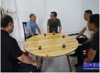 “七一”走访送关怀  诚挚祝福暖心田
