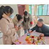 资兴大学生志愿者助力“幸福来敲门 安全进万家”活动