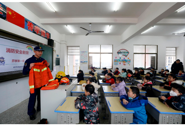 开学第一课 | 资兴消防安全教育活动走进市三完小
