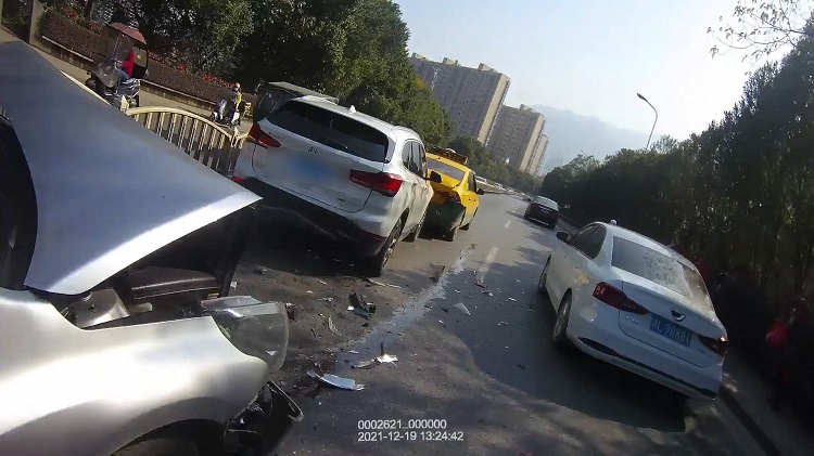 龙书记.JPG