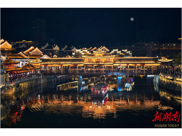 湖南日报头版头条丨郴州：推动“过境更过夜、打卡更刷卡”，业态融合“绘就”全域旅游新图景