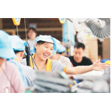 【人民日报海外版】顶住压力，中国外贸转正了！（锐财经）