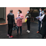 鲤鱼江完小：开展春季开学新冠疫情防控演练