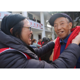 资兴：志愿者开展"暖冬行动”