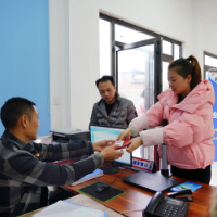 资兴：一门式服务落地 让群众家门口办好身边事