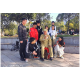爱满重阳丨唐洞街道：举行重阳敬老爱老文艺演出