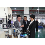 黄峥嵘调研部分重点工业项目建设
