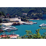 东江湖旅游景区：水天一色引游人