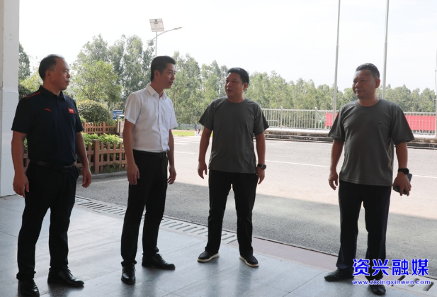 陈占华走访慰问优秀教师代表、检查指导灾后恢复重建工作