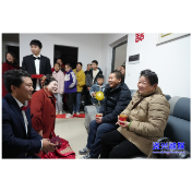 新春走基层丨 “灾后新家”的首场婚礼：甜在舌尖，暖在心间！