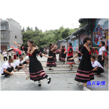 回龙山瑶族乡二峰村：返乡学子展风采 瑶族文化薪火传