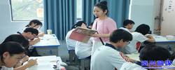 王剑钦：扎根讲台三十二载 深耕教改一路生花