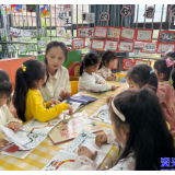 鲤鱼江幼儿园开展读书月活动 