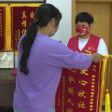 东江湖志愿者协会“爱”暖人间