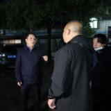 聚焦十大重点工作·风险大防控丨陈占华督查居民楼电动车安全充电工作