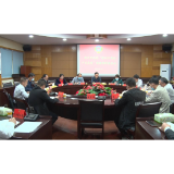 潘执坤调研我市中药材产业发展情况