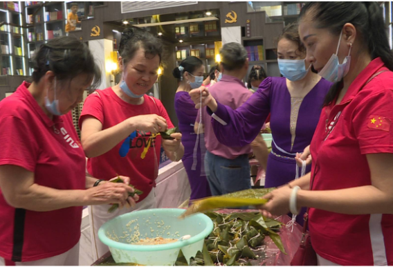 我们的节日·端午丨市老年大学：粽情粽意 共度端午