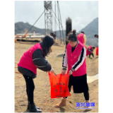  助力旅发会 巾帼志愿者在行动