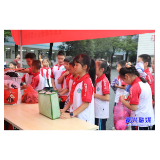 “衣旧是爱 温暖同行”公益活动走进市一完小