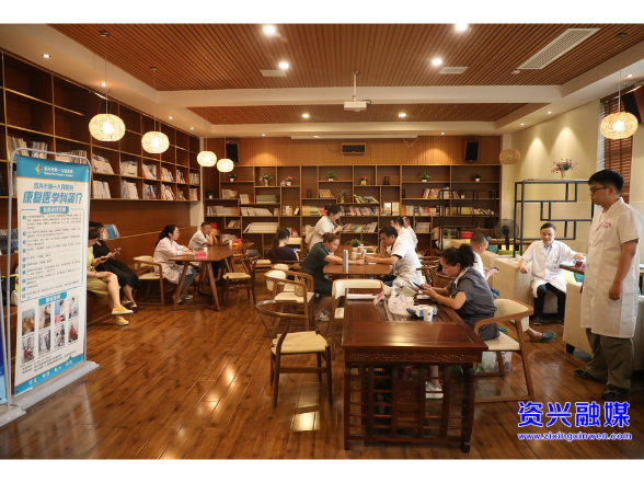 公益义诊进校园 关爱教职工健康 