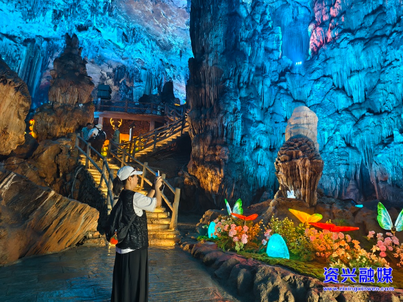当好东道主 办好旅发会丨兜率灵岩溶洞：光影焕新  尽显“天宫”仙韵