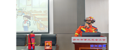 开学第一课 先上消防安全“必修课”