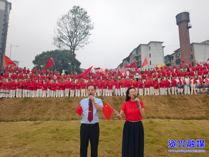 深情告白祖国！我市开展“一江两岸映红旗 光影华诞庆盛世”摄影采风活动
