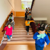 东江中心幼儿园开展消防疏散演练