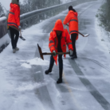 迎战低温雨雪冰冻天气丨市交通运输系统提前筹划护平安