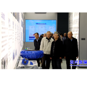 我市举行离退休干部欢度重阳节活动