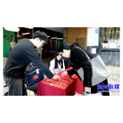 两会动态｜ 携民意、献良策！人大代表今日向大会报到