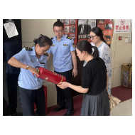 我市开展国庆中秋“双节”前文化经营场所安全检查