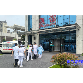 资兴至郴州201路公交车变身“救护车”  上演2分钟生死竞速救人