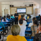 八面山瑶族乡开展“新时代 好家风 好家教”家庭教育公益讲座活动