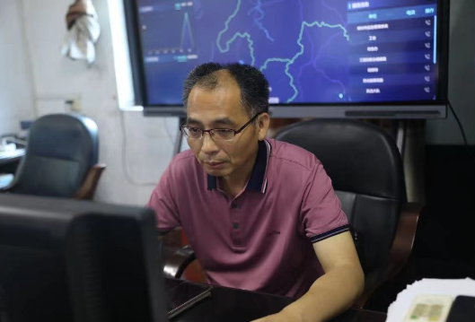 市应急管理局：闻汛而动战风雨 向险而行勇担当