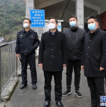 杨理诚：确保人民群众过一个祥和、安全的春节