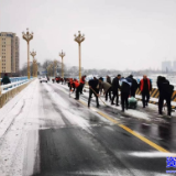 迎战低温雨雪冰冻天气 ▏东江街道：铲冰除雪保畅通