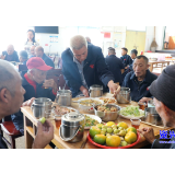 庆重阳丨爱心人士探望老人 共同欢度重阳佳节