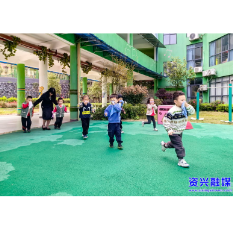 鲤鱼江幼儿园：消防安全演练  提升安全意识