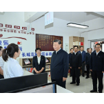 习近平：社区要把为居民群众的服务做深做细做到位