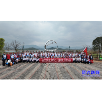 我市开展净滩护水志愿服务活动 以青春力量擦亮生态底色