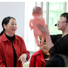 我市育婴员技能培训助妇女就业