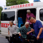免费体检进乡村，服务老人暖人心