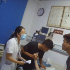 游客突发疾病晕厥  交警紧急送医脱险