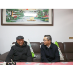 杨理诚春节前走访慰问干部群众