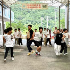 兴宁中学开展中考前心理减压活动