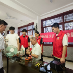 职校师生走进茶坪瑶族村 免费维修小家电、焊接农具暖民心